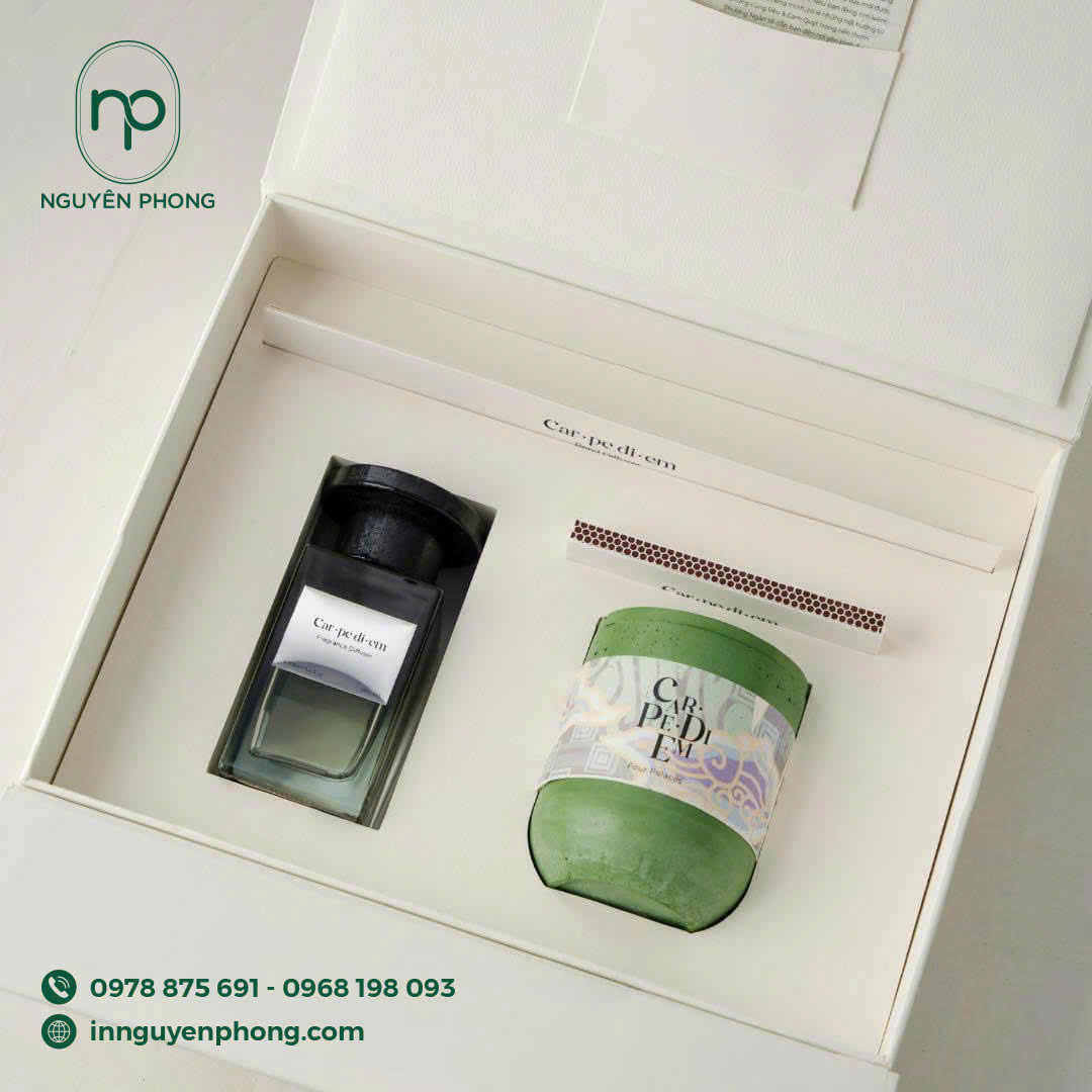 Hộp cứng được dùng làm quà tặng cho các thương hiệu mĩ phẩm 